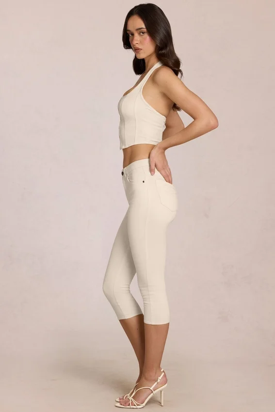Anessa Mid-Rise Capri Jeans in Ivory Anessa Mid-Rise Capri Jeans in Ivory