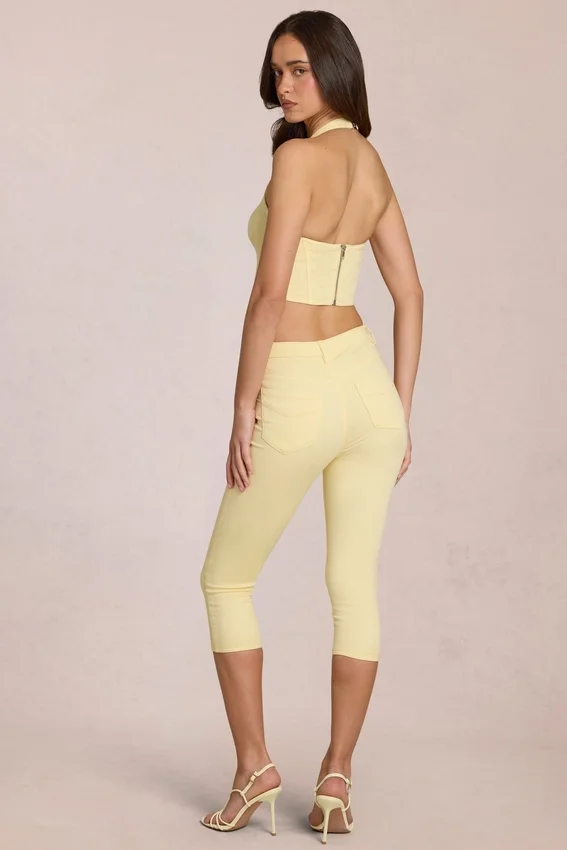 Anessa Mid-Rise Capri Jeans in Lemon Yellow Anessa Mid-Rise Capri Jeans in Lemon Yellow