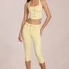 Anessa Mid-Rise Capri Jeans in Lemon Yellow Anessa Mid-Rise Capri Jeans in Lemon Yellow