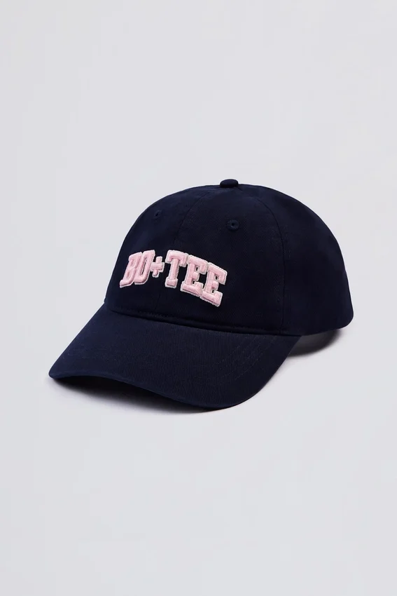 Baseball Cap in Classic Navy Baseball Cap in Classic Navy