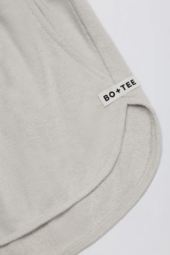Button-Detail Mid-Rise Shorts in Light Grey Button-Detail Mid-Rise Shorts in Light Grey
