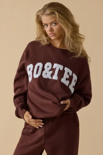 Oversized Crew Neck Sweatshirt in Mahogany Oversized Crew Neck Sweatshirt in Mahogany