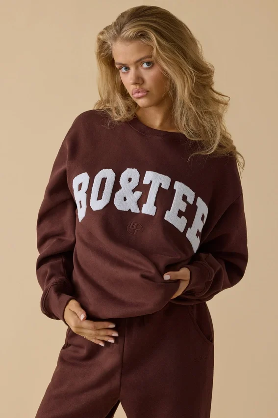 Oversized Crew Neck Sweatshirt in Mahogany Oversized Crew Neck Sweatshirt in Mahogany