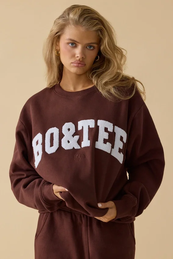 Oversized Crew Neck Sweatshirt in Mahogany Oversized Crew Neck Sweatshirt in Mahogany