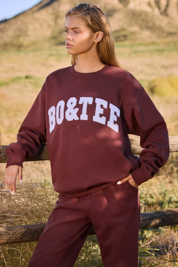 Oversized Crew Neck Sweatshirt in Mahogany Oversized Crew Neck Sweatshirt in Mahogany