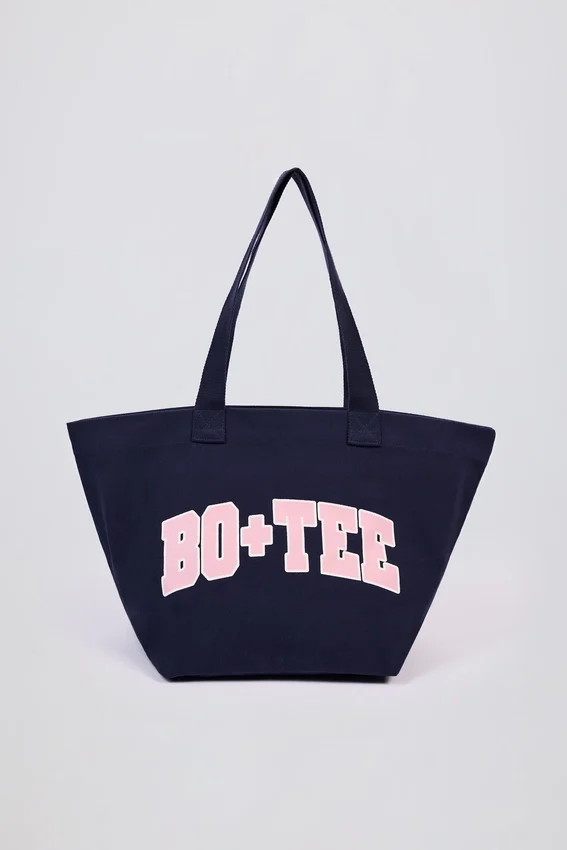 Oversized Tote Bag in Classic Navy Oversized Tote Bag in Classic Navy