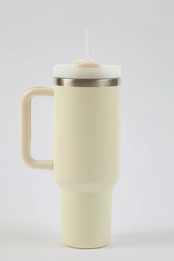 Stainless Steel Water Bottle in Cream Stainless Steel Water Bottle in Cream