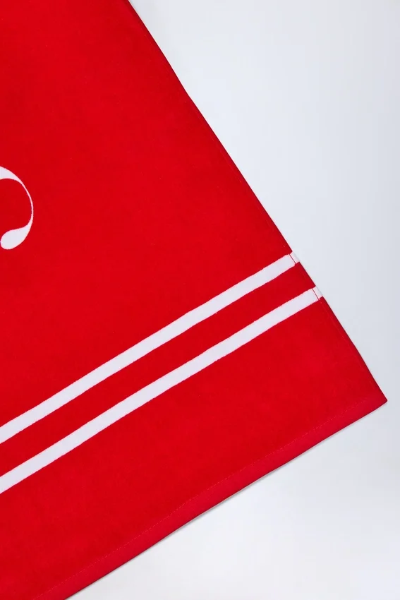 Toalla Logo Beach Towel in Fiery Red Toalla Logo Beach Towel in Fiery Red
