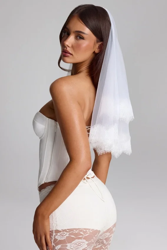Trixie Lace-Trim Veil in White Trixie Lace-Trim Veil in White