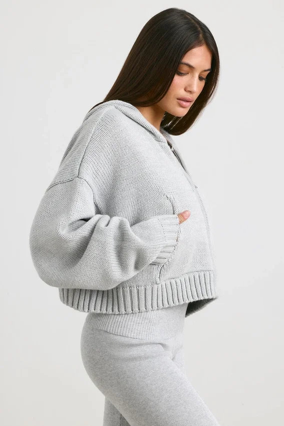 TRUE Cropped Zip Up Chunky Knit Hoodie in Heather Grey TRUE Cropped Zip Up Chunky Knit Hoodie in Heather Grey