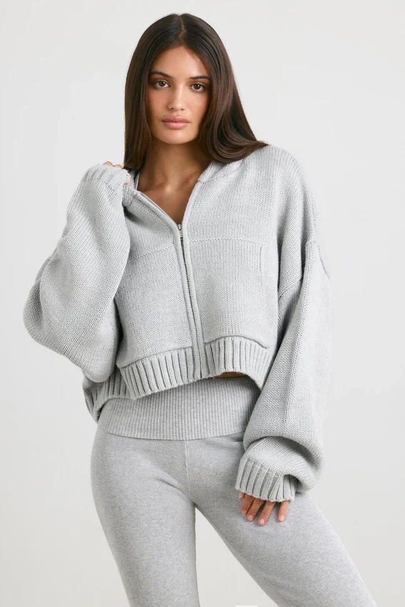TRUE Cropped Zip Up Chunky Knit Hoodie in Heather Grey TRUE Cropped Zip Up Chunky Knit Hoodie in Heather Grey