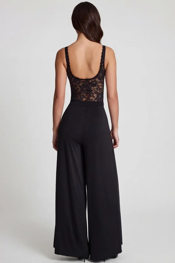 Zafira Soft Jersey Mid-Rise Wide-Leg Trousers in Black Zafira Soft Jersey Mid-Rise Wide-Leg Trousers in Black