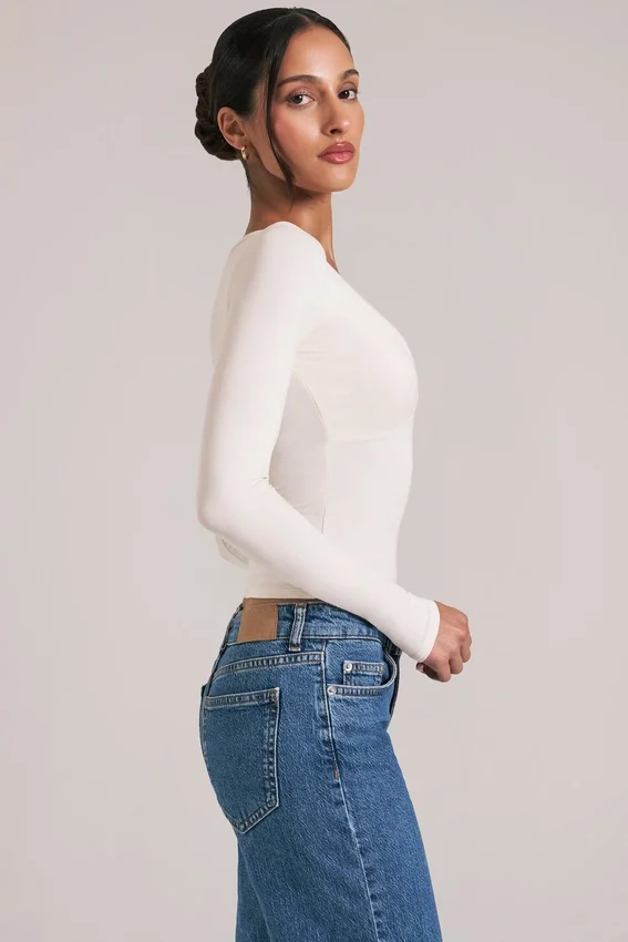 Zyra V-Neck Long-Sleeve Top in Ivory Zyra V-Neck Long-Sleeve Top in Ivory